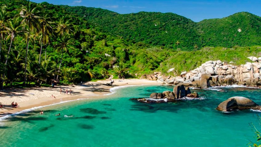 Encuentra aqui todo lo que necesitas para tus vacaciones, alquileres vacacionales, tours, alquiler de coches, barcos, clases. 